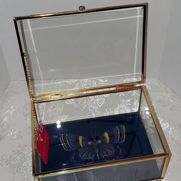 🖤Trina Turk Butterfly Glass Trinket Box - Picture 3 of 8